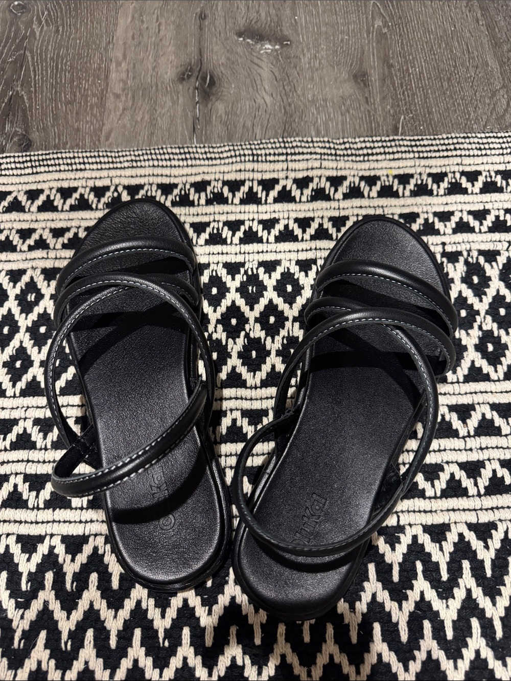 OLUKAI Women’s Black Strappy Comfort Sandals